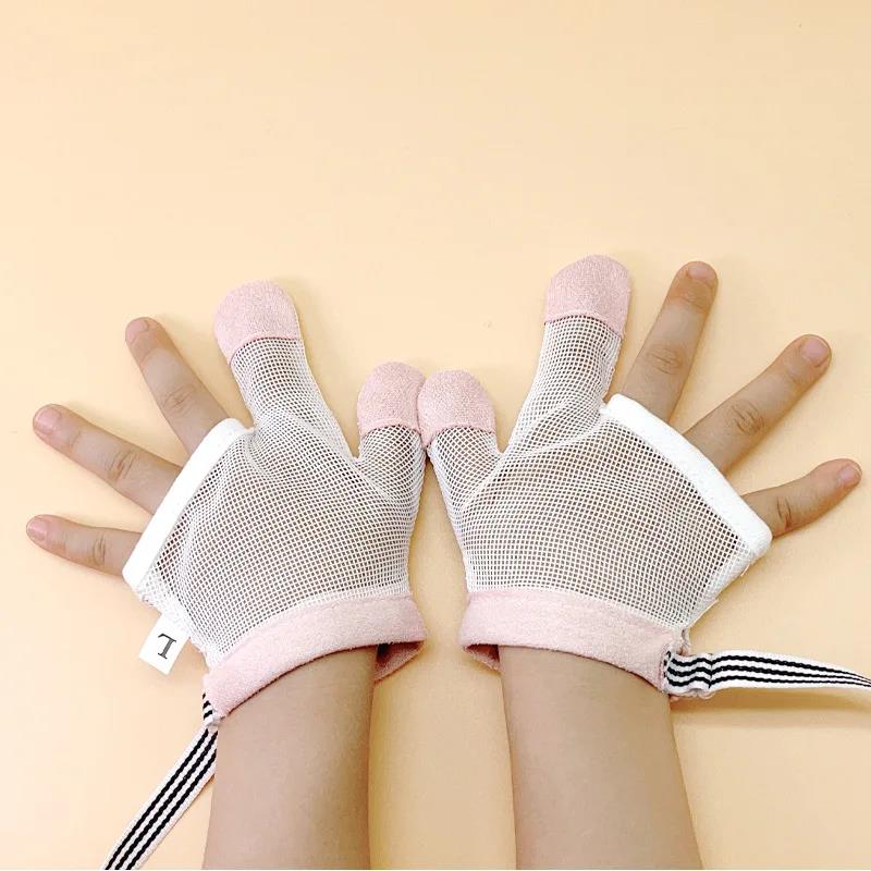 1Pair Anti Bite Finger Sucking - مراجعة Baby Products Sale وسعره