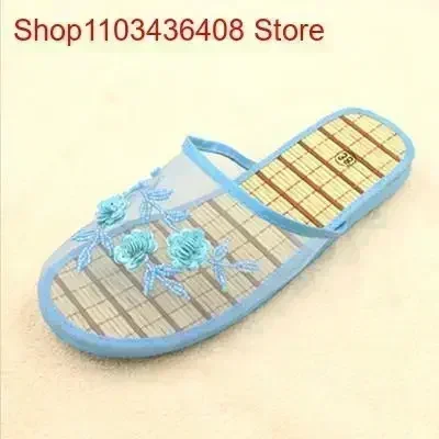 Women Stylish  Floral Slippers - مراجعة Baby Gate Stairs وسعره