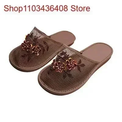 Women Stylish  Floral Slippers - مراجعة Baby Gate Stairs وسعره